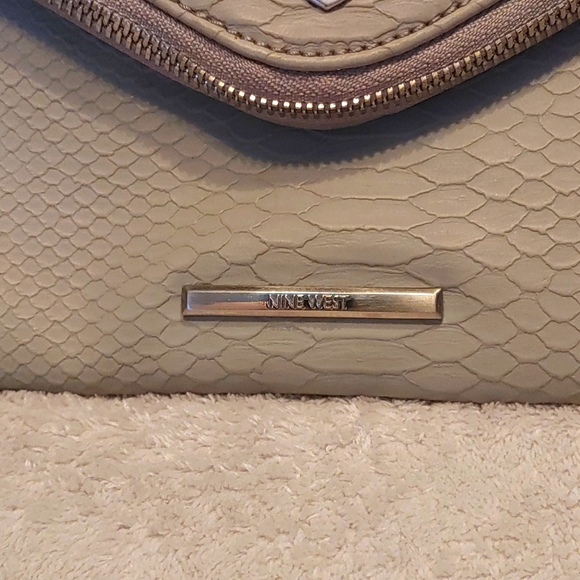 🌺BOGO🌺NWT🌺Nine West Women's Studded Purse - Picture 2 of 9